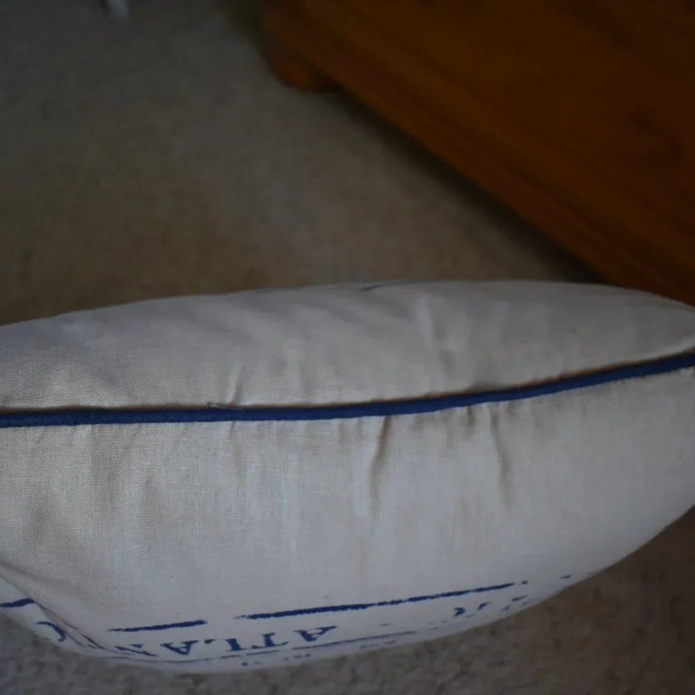 Nautical Toss Accent Pillow Linen/Blue Piping